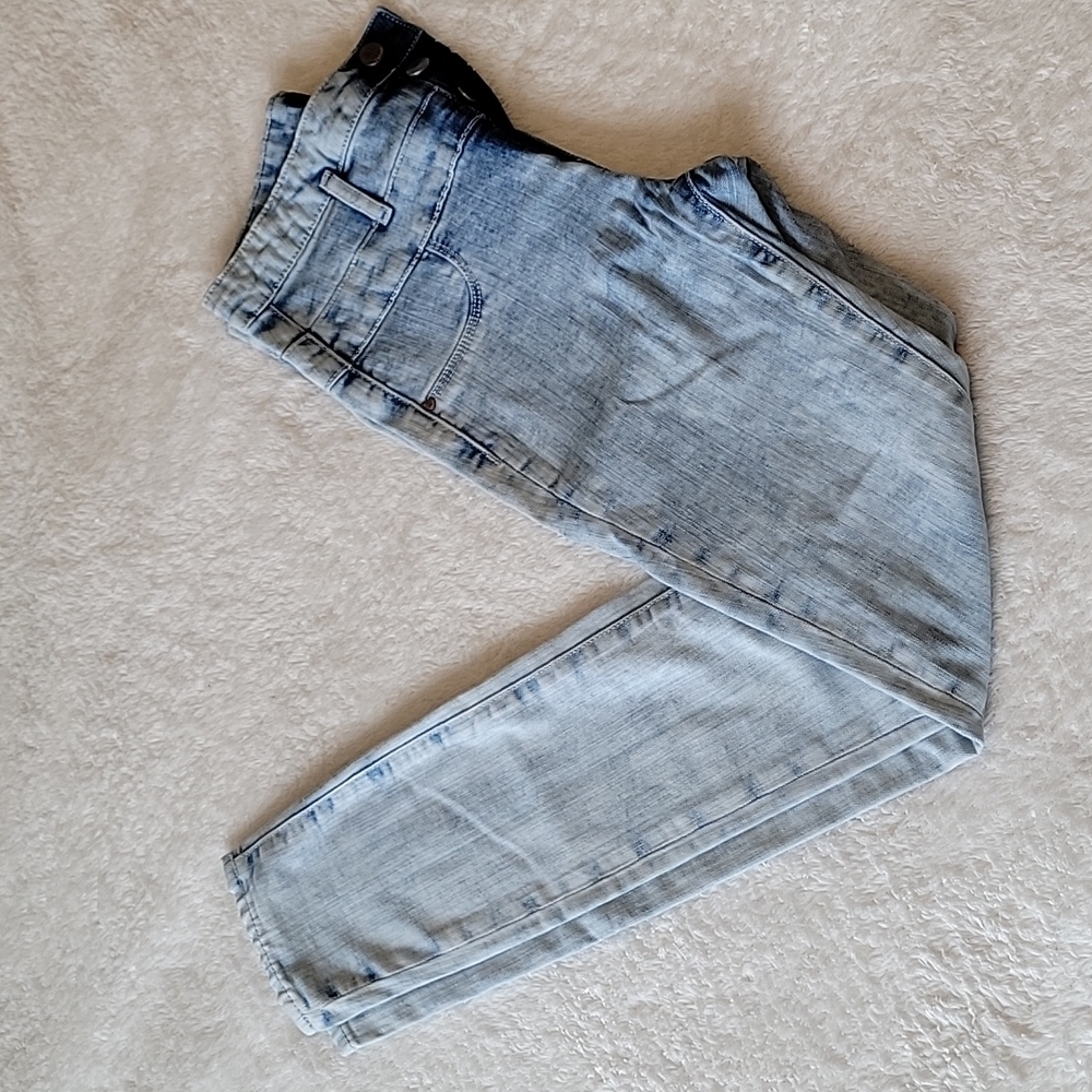 Refuge size 4 High Rise Jeans